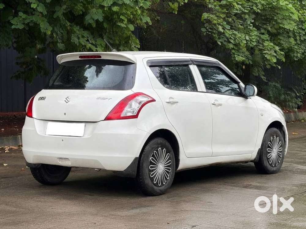 Maruti Suzuki Swift Lxi Option, 2014, Petrol