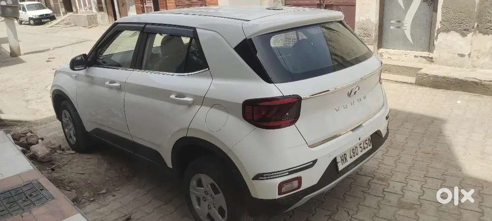 Hyundai Venue 2020 Diesel Well Maintained