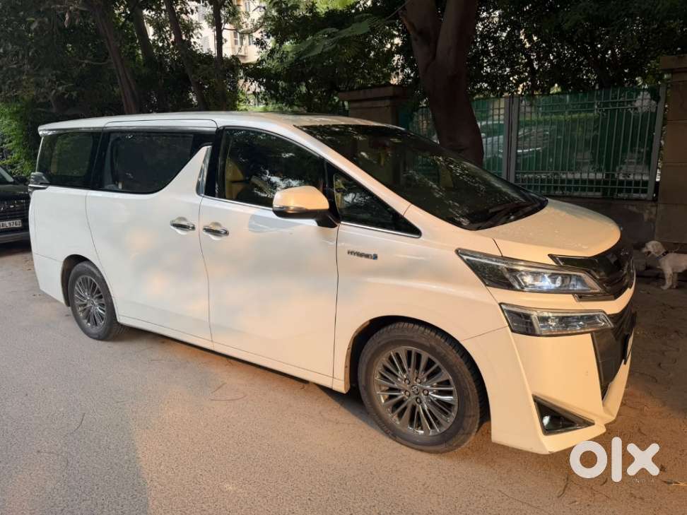 Toyota Vellfire Vip – Executive Lounge, 2023, Petrol
