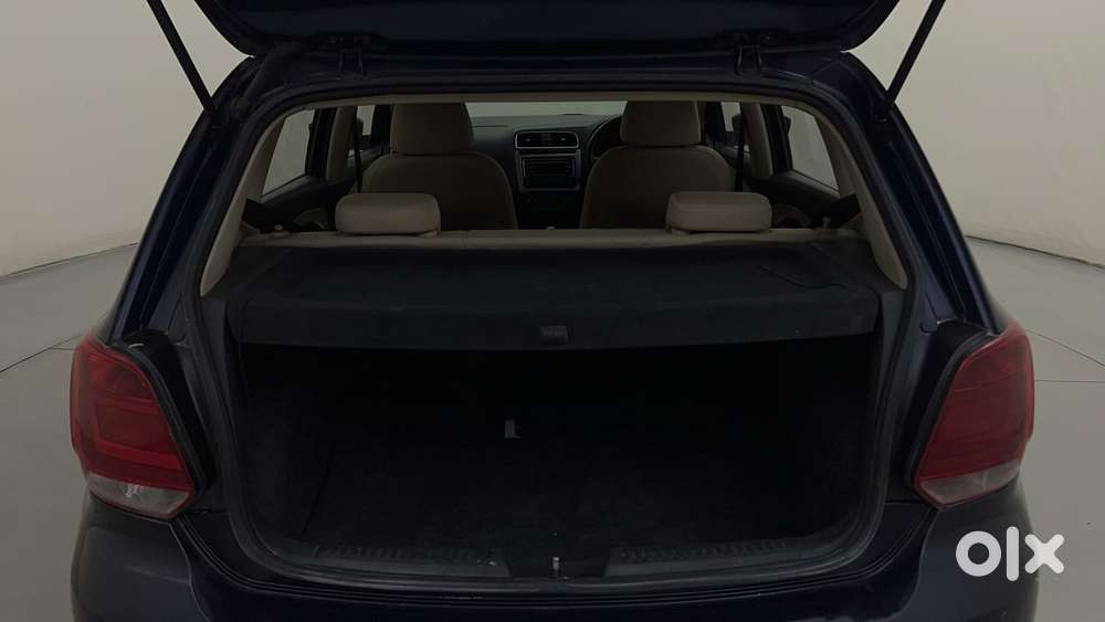 Volkswagen Polo Petrol Highline 1.2l, 2015, Petrol