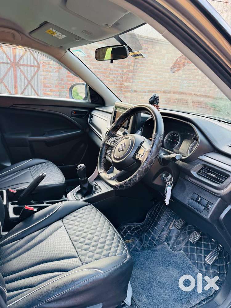 Maruti Suzuki Brezza 1.5 Vxi Smart Hybrid, 2024, Petrol