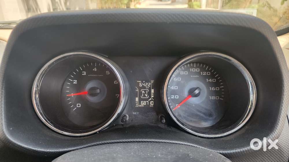 Mahindra Tuv 300 T10, 2020, Diesel