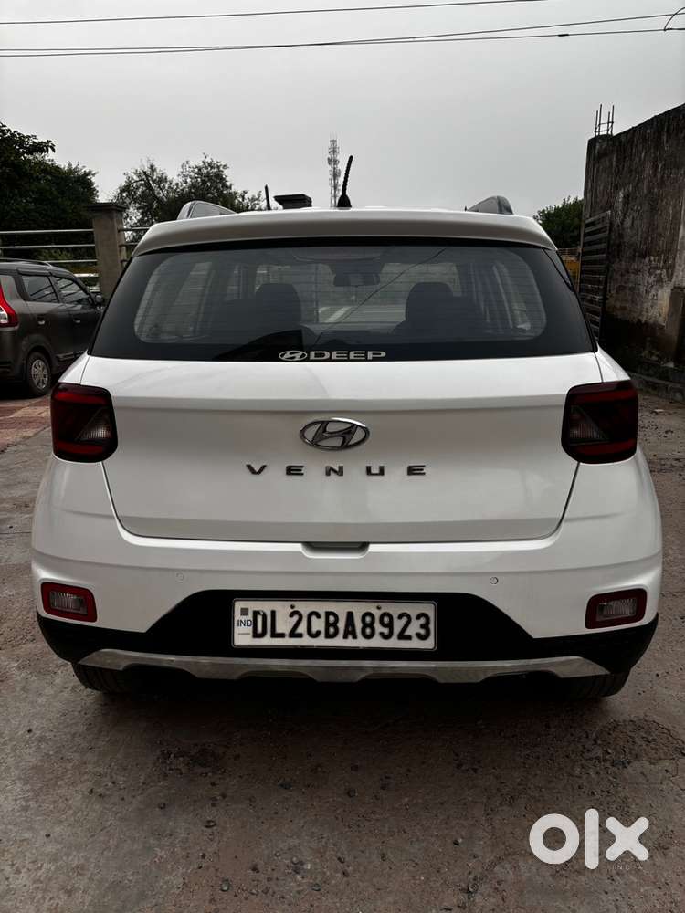 Hyundai Venue 2019 Petrol 71000 Km Driven