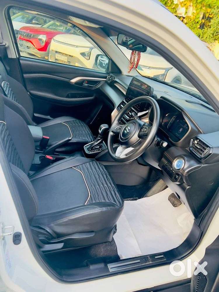 Maruti Suzuki Grand Vitara 1.5 Zeta Plus Intelligent Hybrid Ecvt, 20..