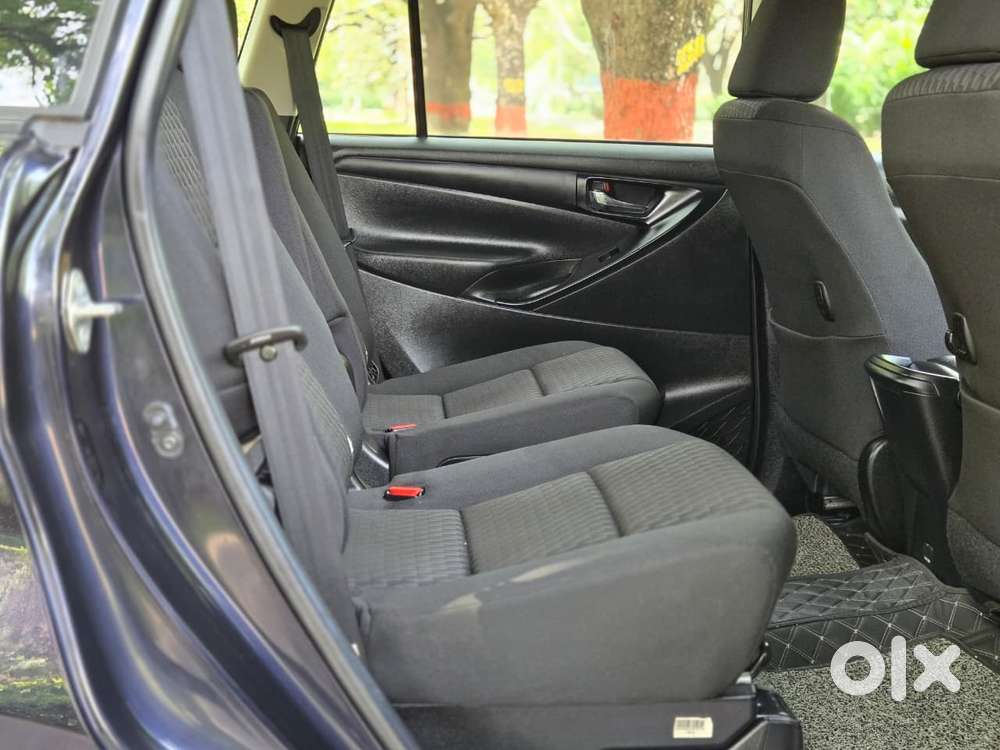 Toyota Innova Crysta [2020-ongoing] 2.7 Gx At 7 Str, 2021, Petrol