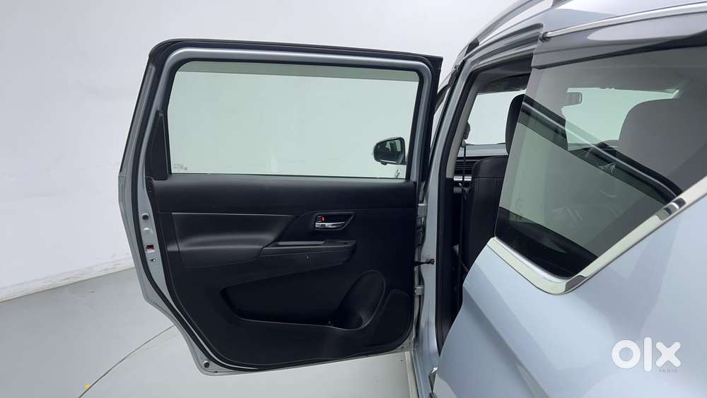 Maruti Suzuki Xl6 1.5 Alpha At, 2022, Petrol