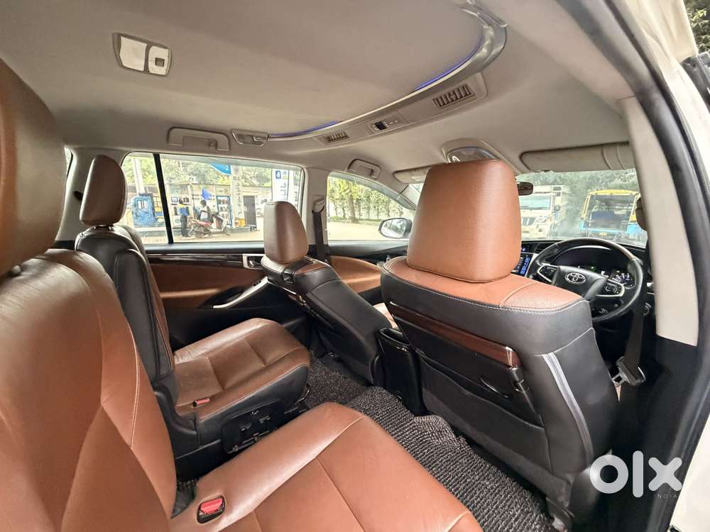 Toyota Innova Crysta 2.8z Automatic, 2016, Diesel