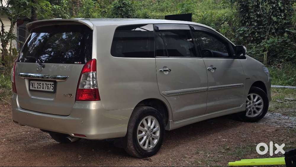 Toyota Innova 2013 Diesel Well Maintained