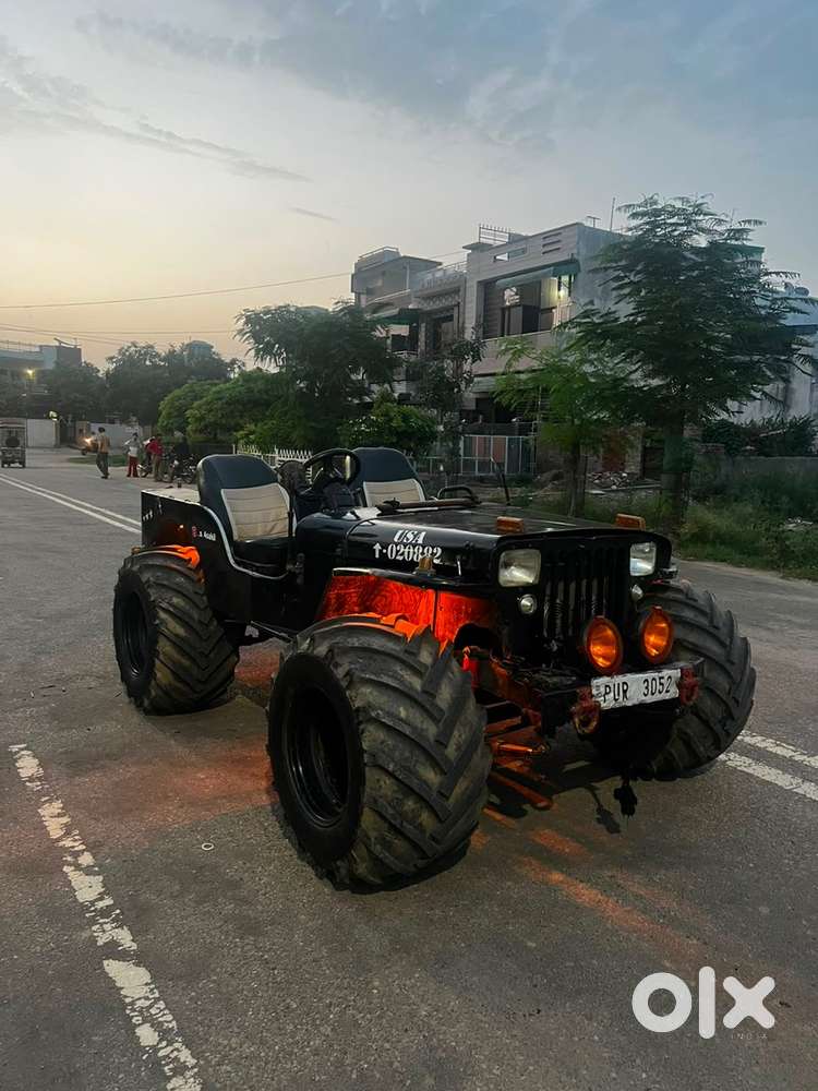 Mahindra Jeep 1980 With Manual Transmission