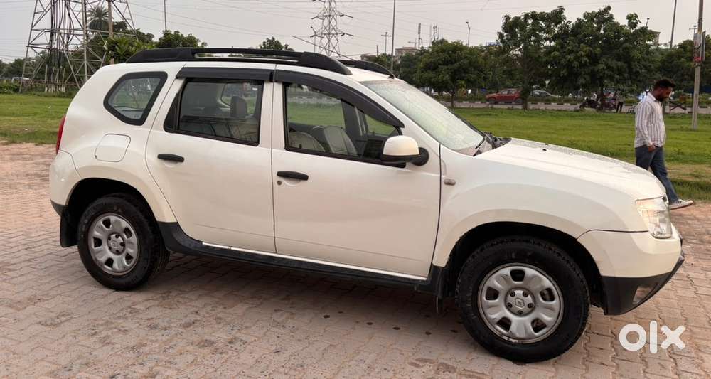 2015 Renault Duster Diesel 2015 Chandigarh No (only Genuine Buyer)
