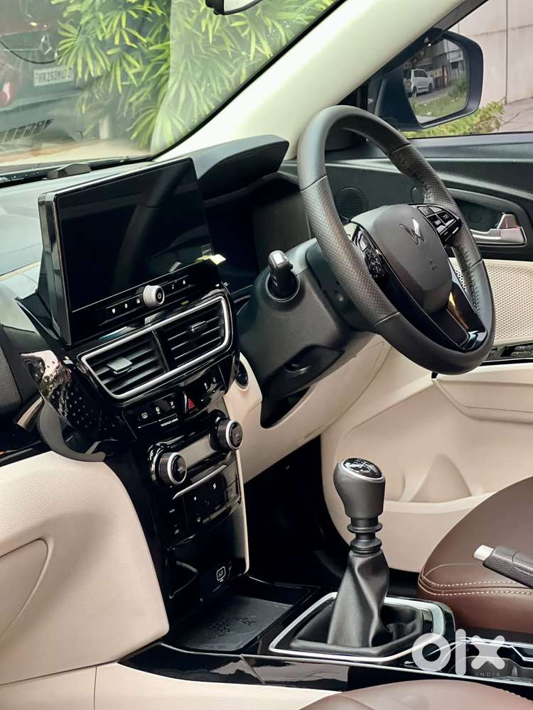 Mahindra Xuv 3xo Ax5 Ds Mt, 2024, Diesel