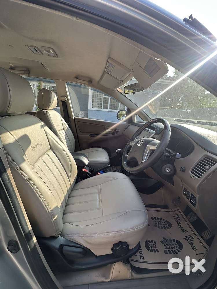Toyota Innova 2.5 Zx 7 Str Bs-iv, 2015, Diesel
