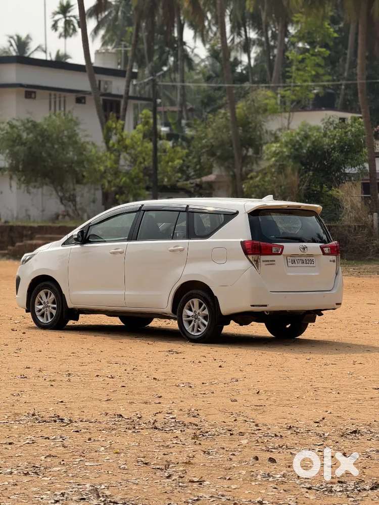 Toyota Innova Crysta 2017