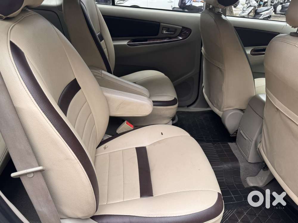 Toyota Innova 2.5 V 7 Str, 2012, Diesel