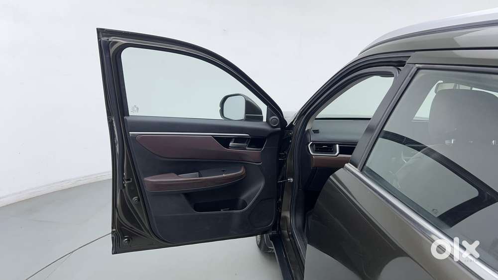 Honda Elevate Vx Mt, 2024, Petrol