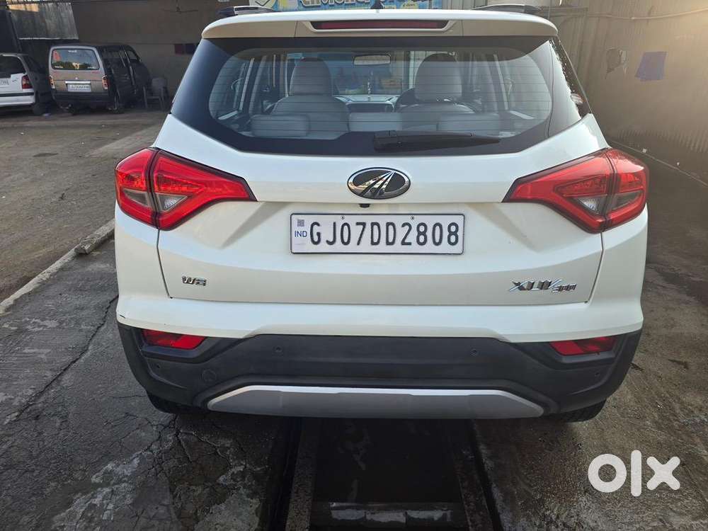 Mahindra Xuv300 2021 Petrol Well Maintained