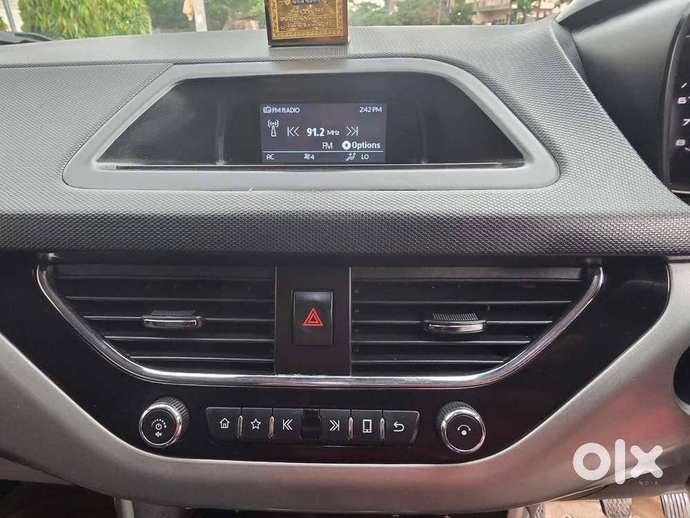 Tata Nexon 1.2 Revotron Xt, 2017, Petrol