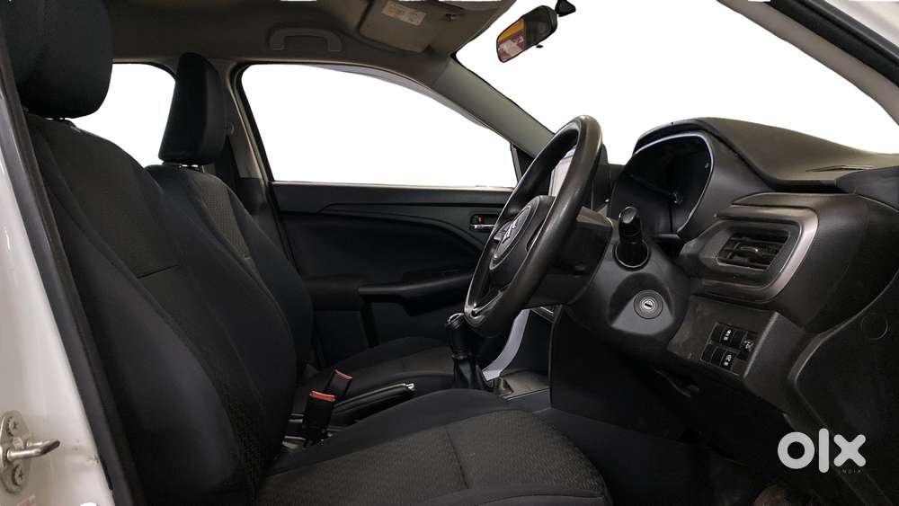 Maruti Suzuki Vitara Brezza 1.5 Vxi At, 2023, Petrol