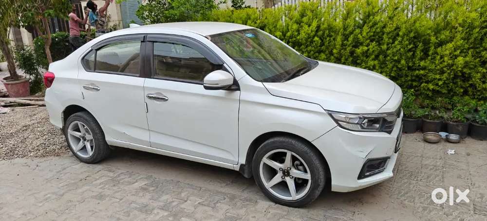Honda Amaze 2023 Petrol Well Maintained