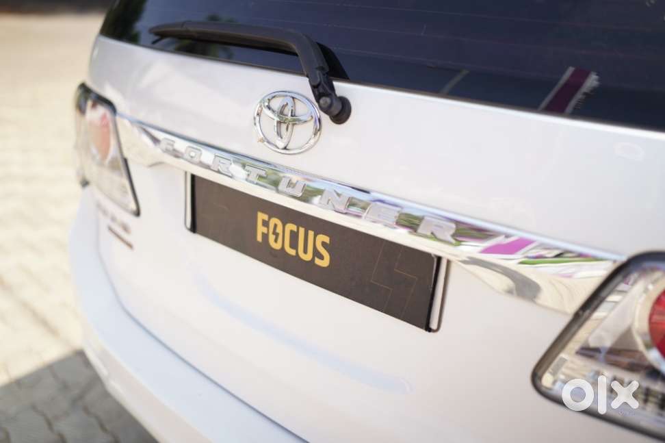 Toyota Fortuner 3.0 4x2 Automatic, 2012