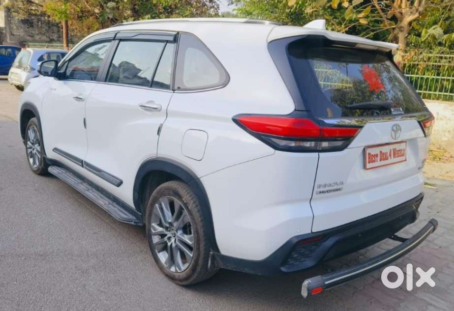 Toyota Innova Hycross 2.0 Zx Hybrid 7 Str, 2024, Cng & Hybrids