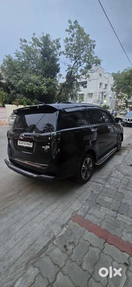 Toyota Innova Crysta 2016 Diesel Well Maintained