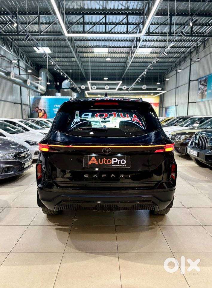 Tata Safari Adventure Plus Dark Edition, 2024, Diesel