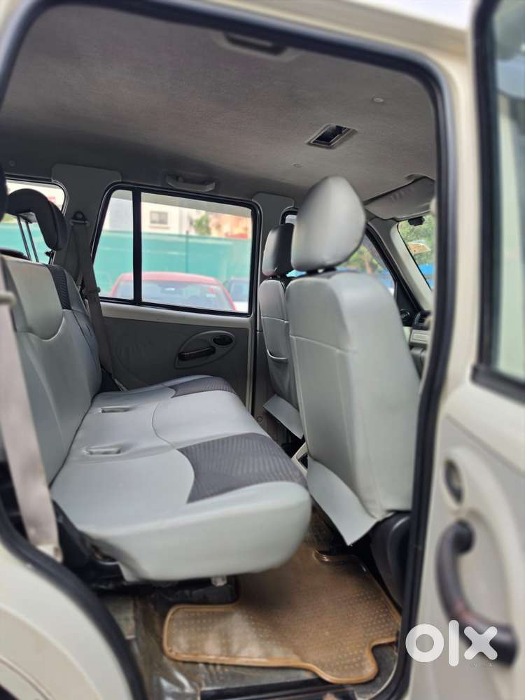 Mahindra Scorpio S4 Plus 4wd, 2015, Diesel