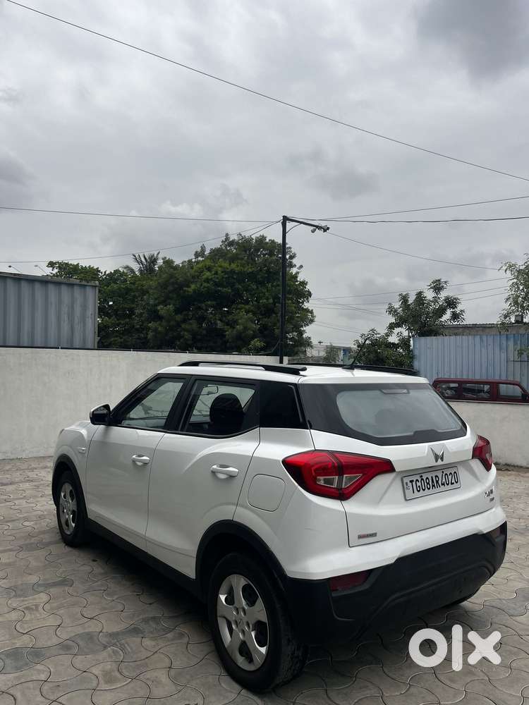 Mahindra Xuv300 1.2 W6 Amt Petrol, 2023, Petrol