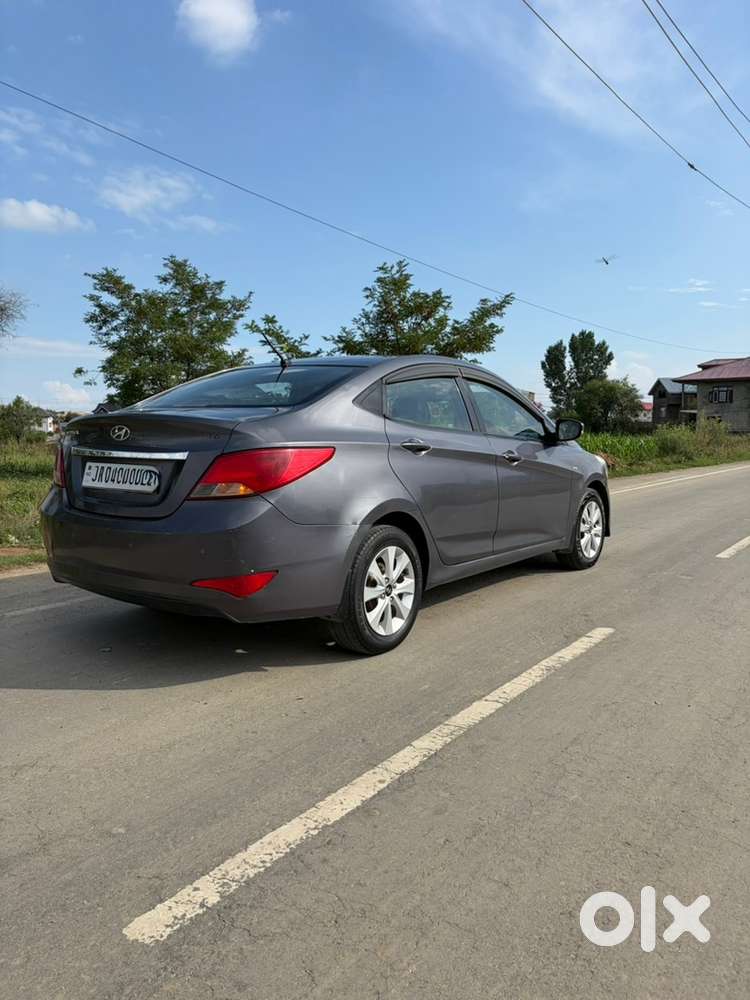 Hyundai Verna Petrol 2015