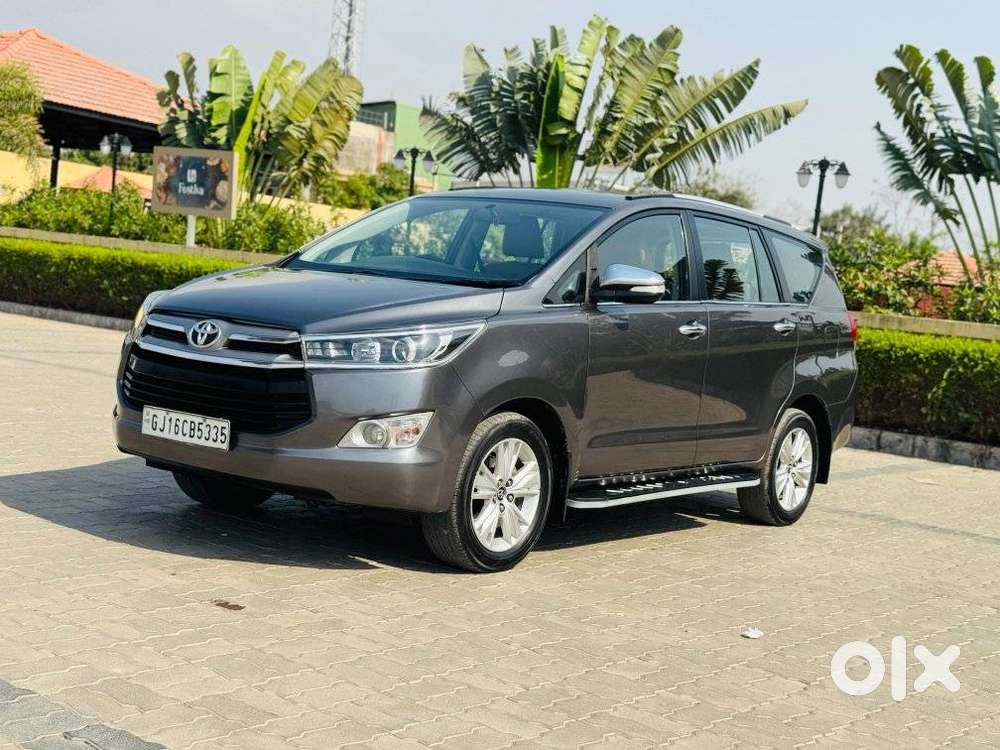 Toyota Innova Crysta 2.8 Zx At 7 Seater, 2016, Diesel