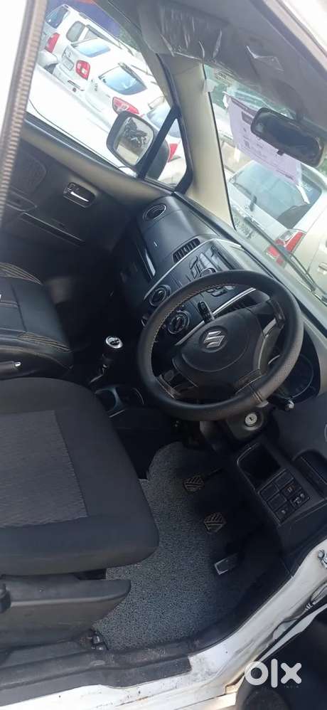 Maruti Suzuki Stingray Vxi, 2016, Petrol