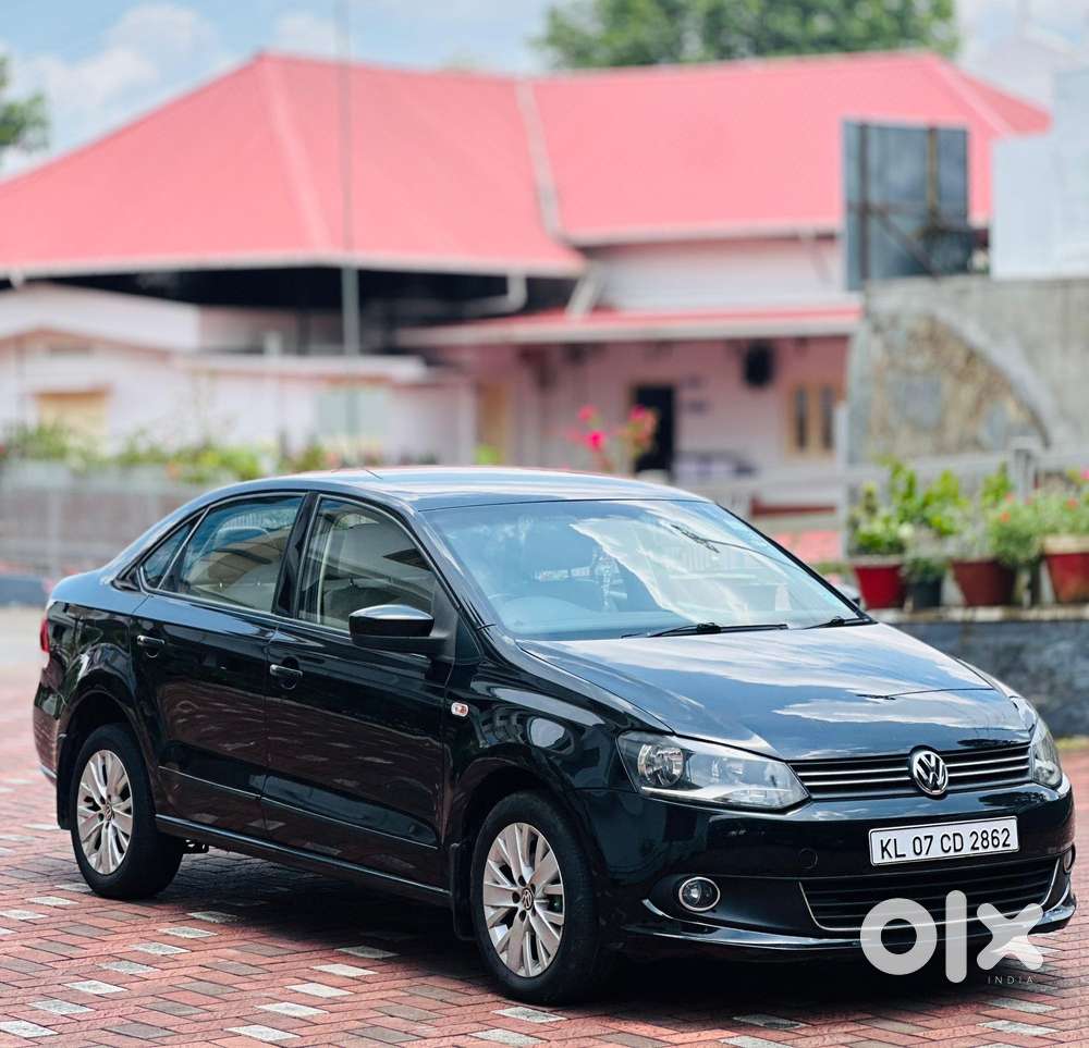 Volkswagen Vento 1.5 Highline Plus At 16 Alloy, 2015, Petrol