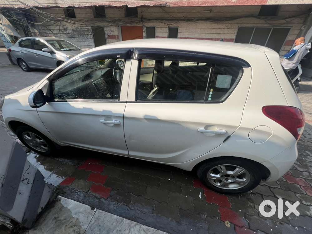 Hyundai I20 2010 Petrol Well Maintained