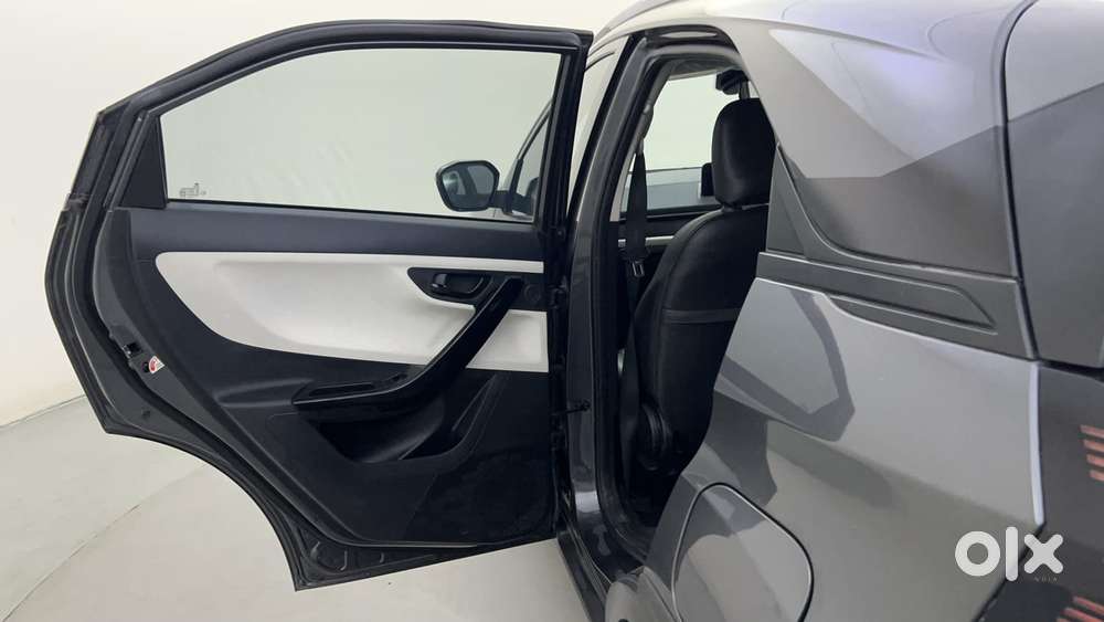 Tata Nexon Pure 1.2 Revotron Petrol 6 Mt, 2024, Petrol