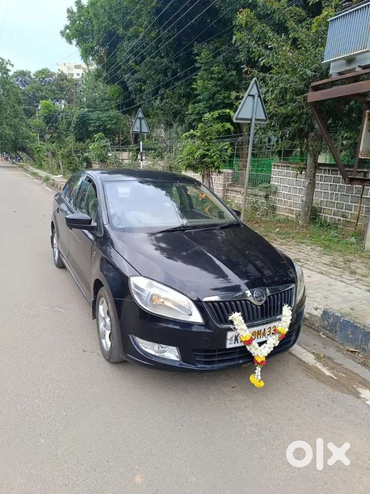 Skoda Rapid 1.6 Elegance 2012