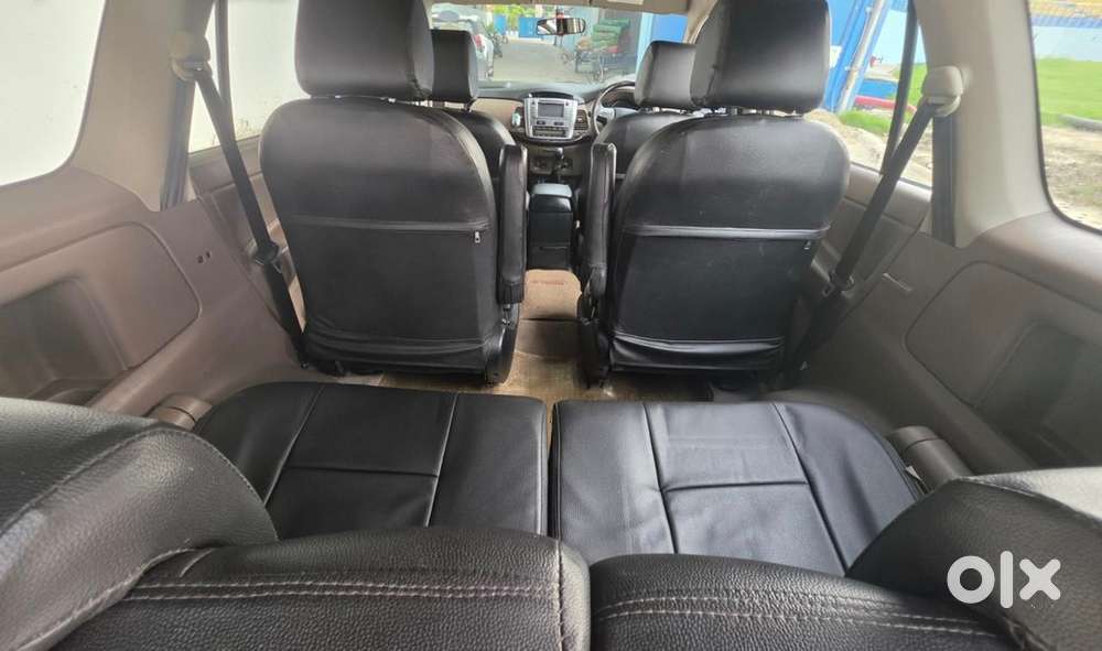Toyota Innova 2015 Z Intercooler Diesel 130000 Km Driven