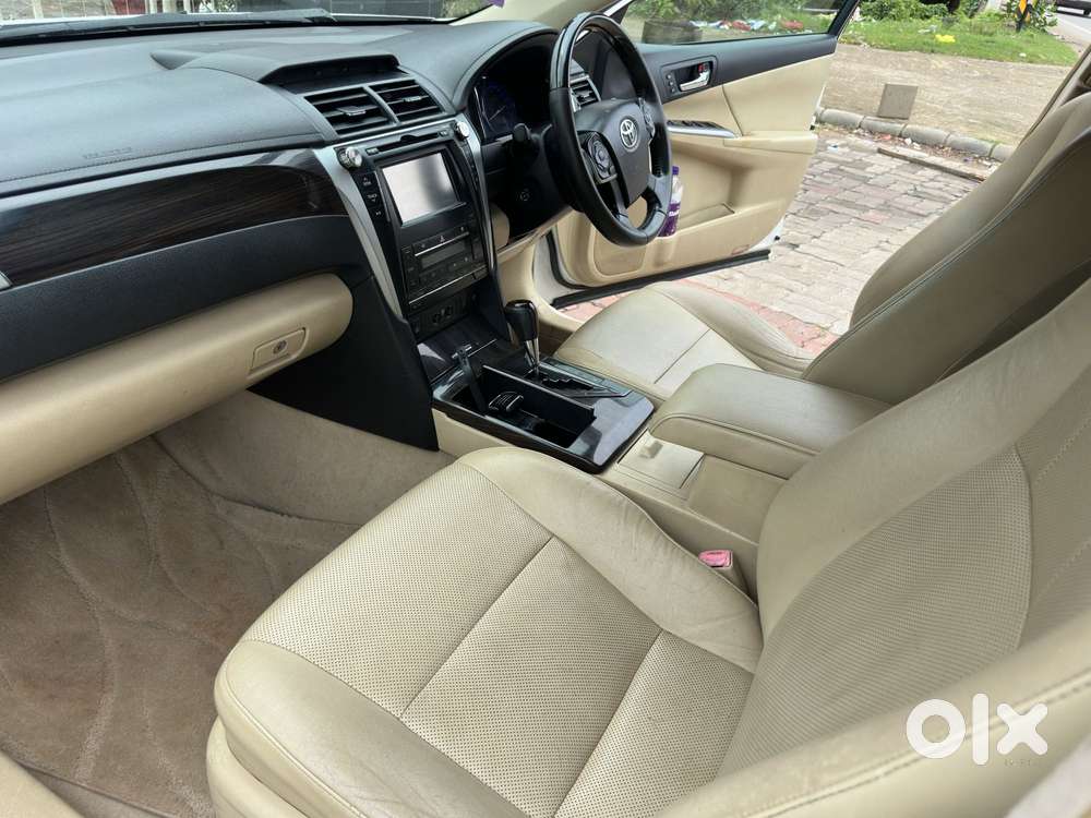 Toyota Camry Hybrid, 2016, Electric