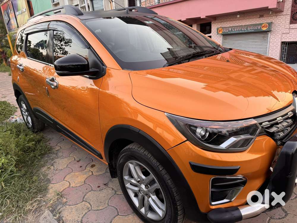 Renault Triber Rxz, 2022, Petrol