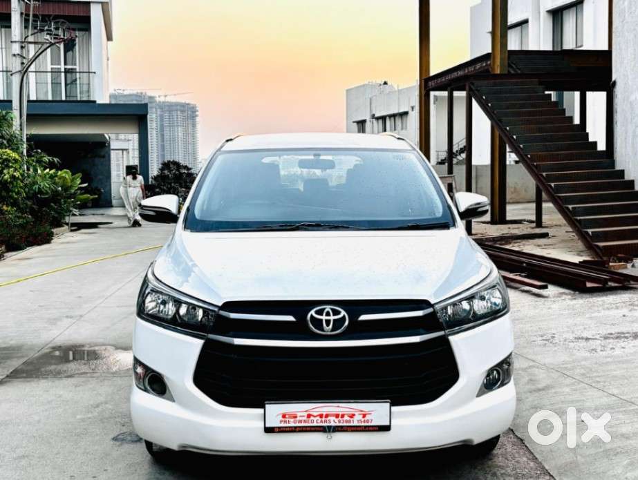 Toyota Innova Crysta 2.4 Gx Mt 8s, 2017, Diesel