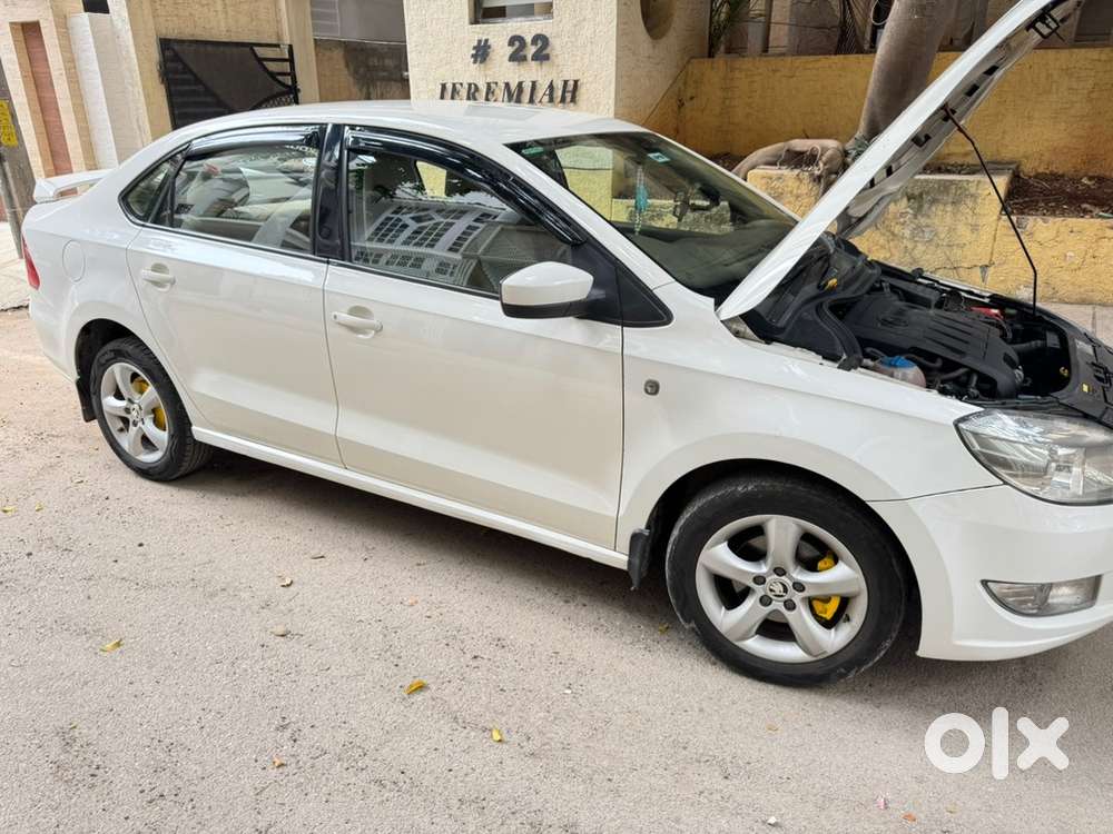 Skoda Rapid Elegance 2014