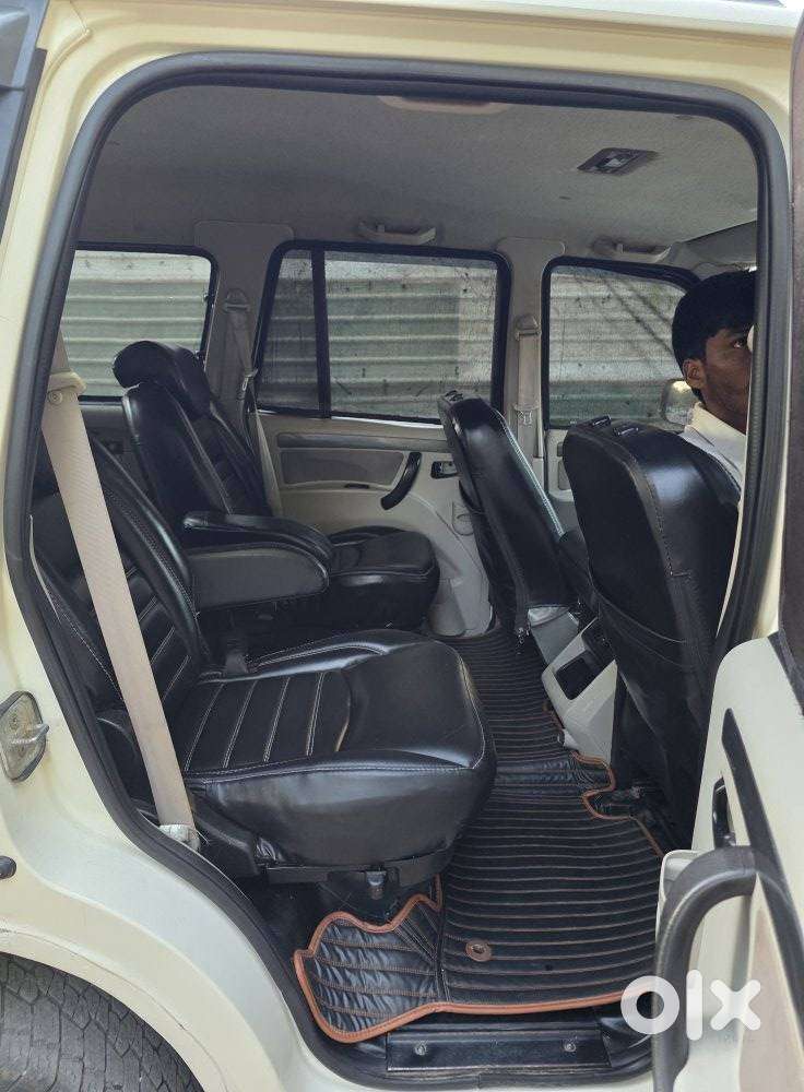 Mahindra Scorpio S8, 2015, Diesel