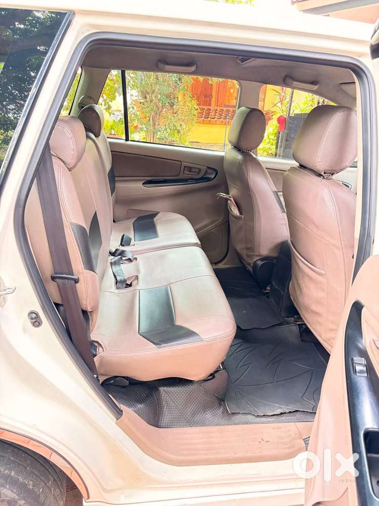 Toyota Innova, 2016 Model, 10 Year Toyota Authorized Service