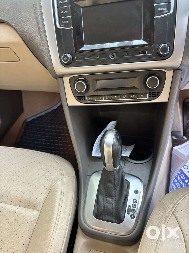 Volkswagen Vento 1.2 Tsi Highline Plus At, 2016, Petrol