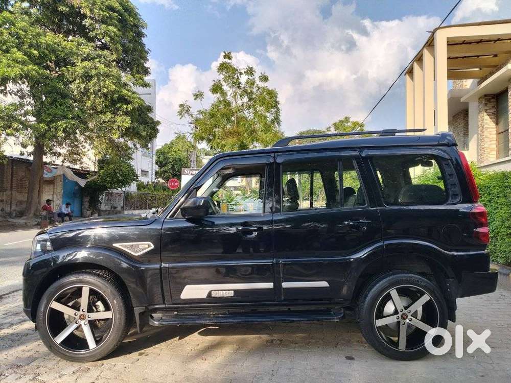 Mahindra Scorpio Classic 2.2 S Mt 7 Str, 2023, Diesel