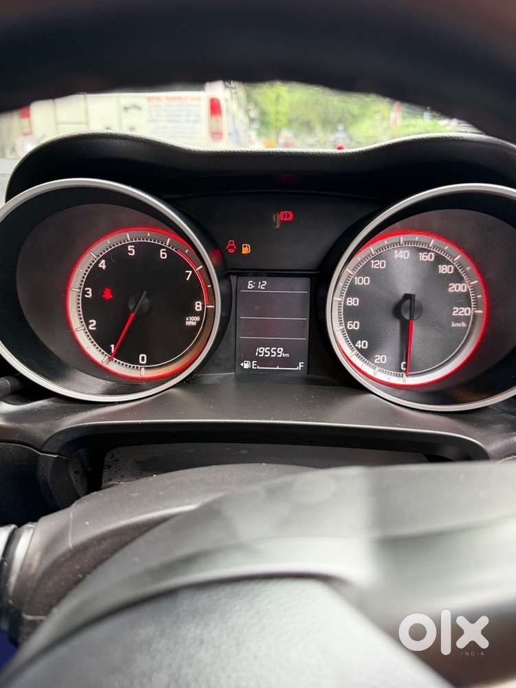 Maruti Suzuki Swift 2023 Vxi