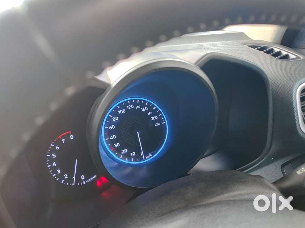 Hyundai Venue 2022 Petrol Well Maintained