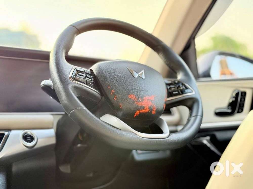 Mahindra Xuv700 2.2 Ax 7 Diesel At Str, 2024, Diesel