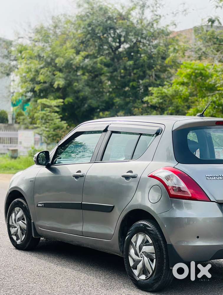 Maruti Suzuki Swift Vxi + Manual, 2017, Petrol