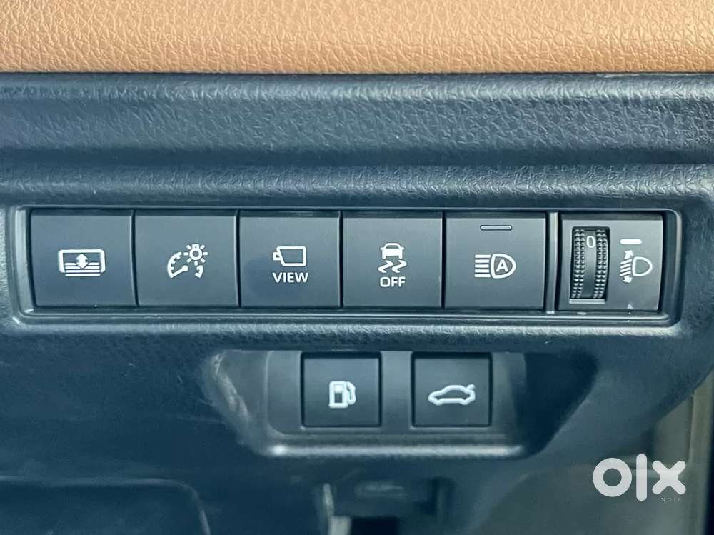 Toyota Camry, 2025, Petrol